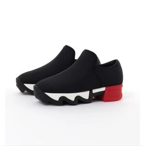 New Without Box Iri Black Red Low Top Sneakers